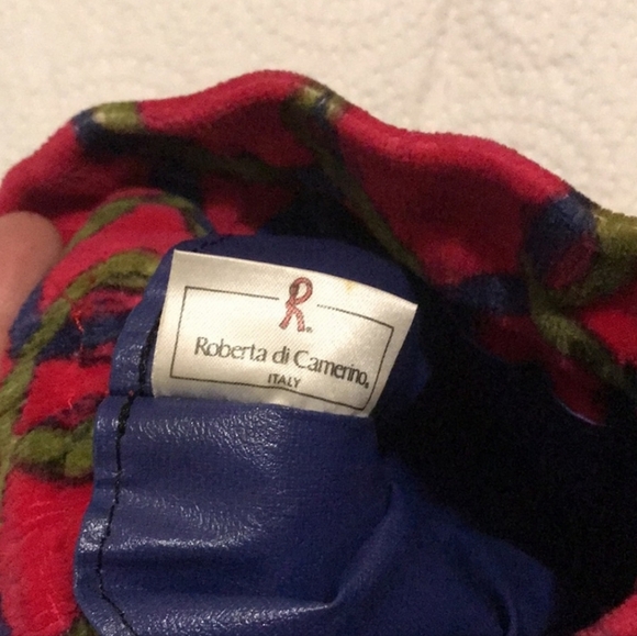 Roberta di Camerino Italy pouch/wash cloths - Picture 8 of 8